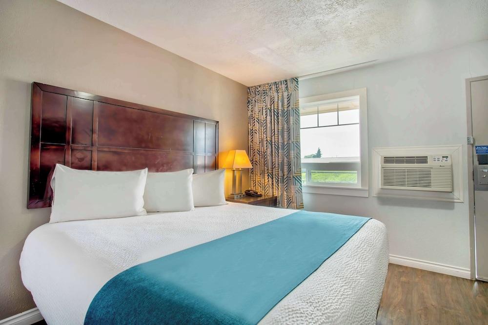 Studio 6 Suites Albany, OR photo 16