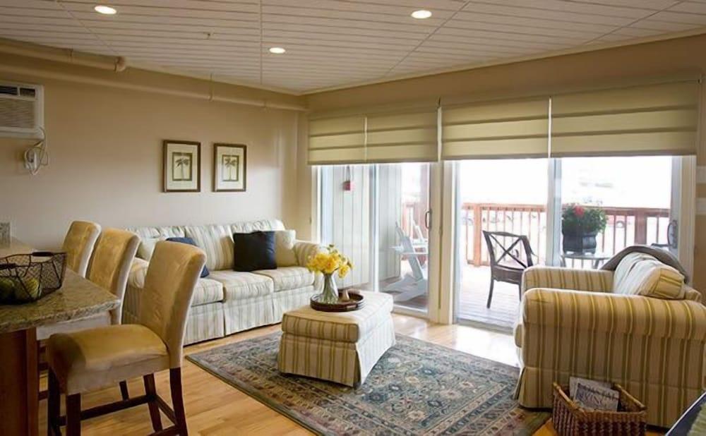 Sands by the Sea Motel photo 18