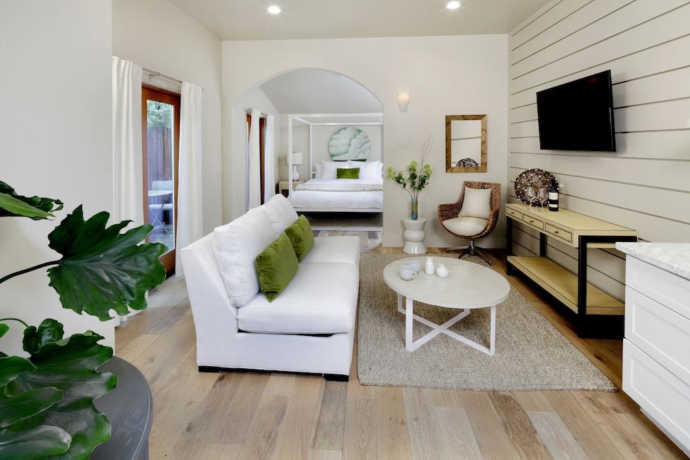 Rockhouse Suites photo 21