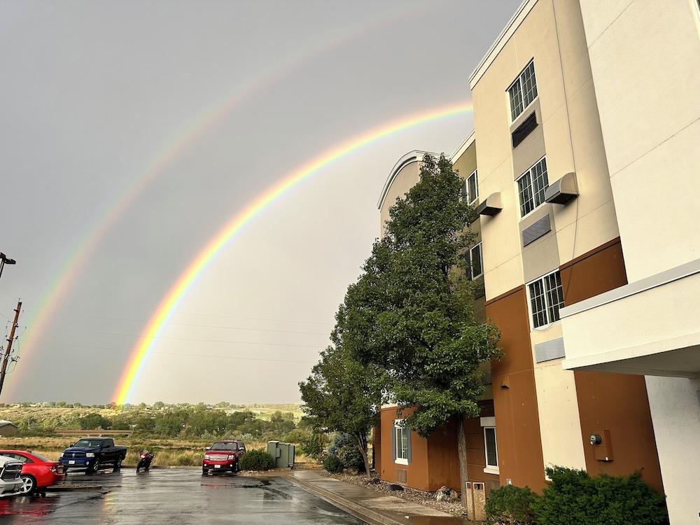 Western Slope suites photo 30