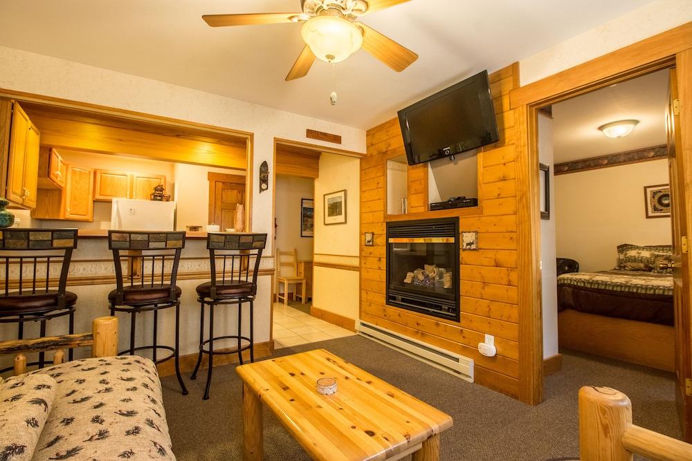 Marys Lake Lodge Mountain Resort and Condos photo 14