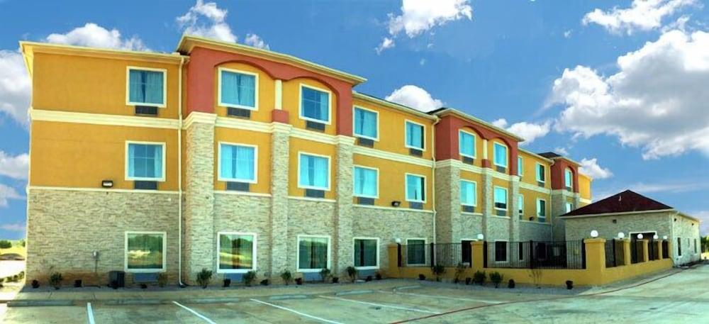 Residency Suites - Cotulla — hotel in Cotulla