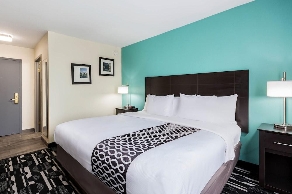 Bricktown Hotel & Extended Stay photo 11