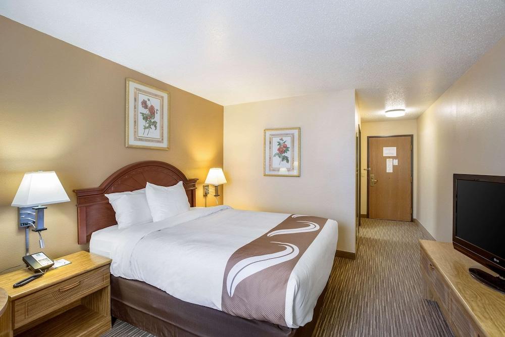Quality Inn - Storm Lake photo 32