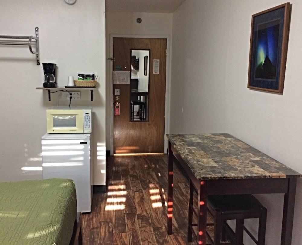 Creekwood Inn photo 17
