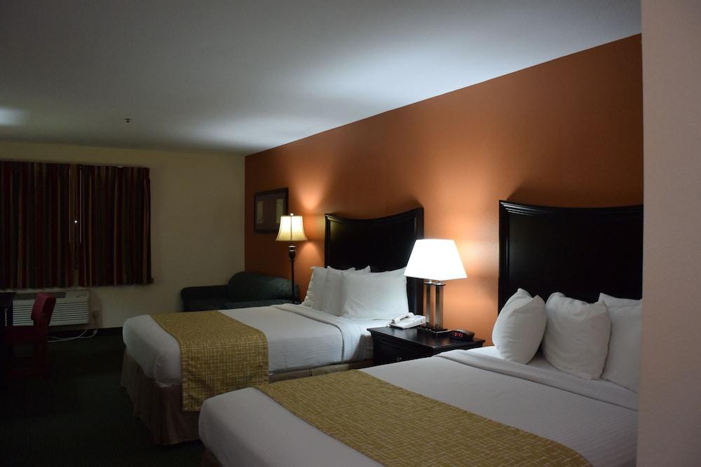 Travelodge Suites by Wyndham Newberg photo 96