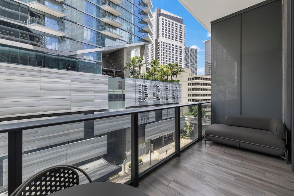 SLS Lux King Suite photo 41