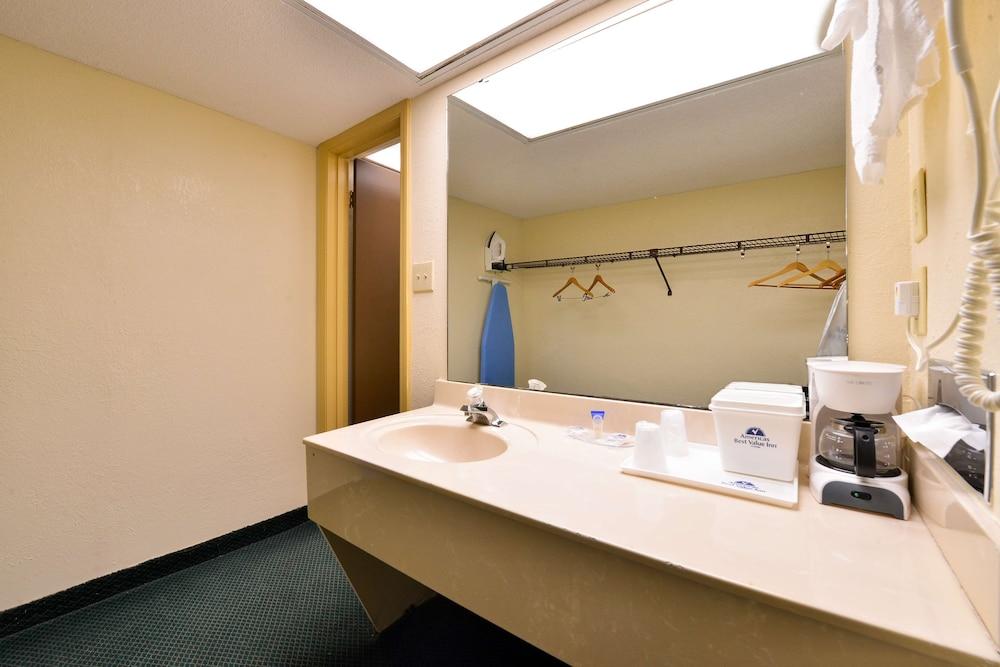 Americas Best Value Inn Bishopville photo 18