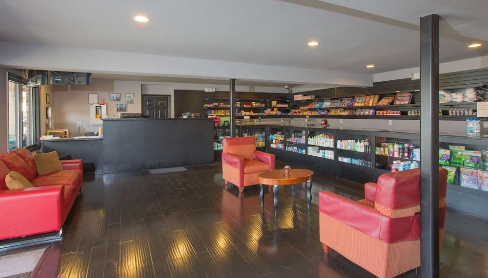 Studios and Suites 4 Less Battlefield Blvd photo 12