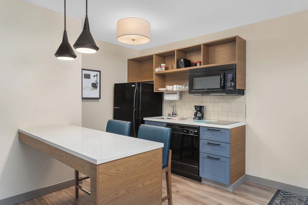 Candlewood Suites La Crosse N by IHG photo 28