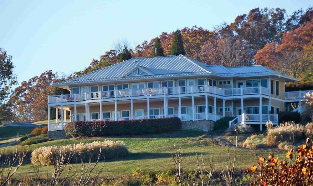 Inn at Riverbend photo 1