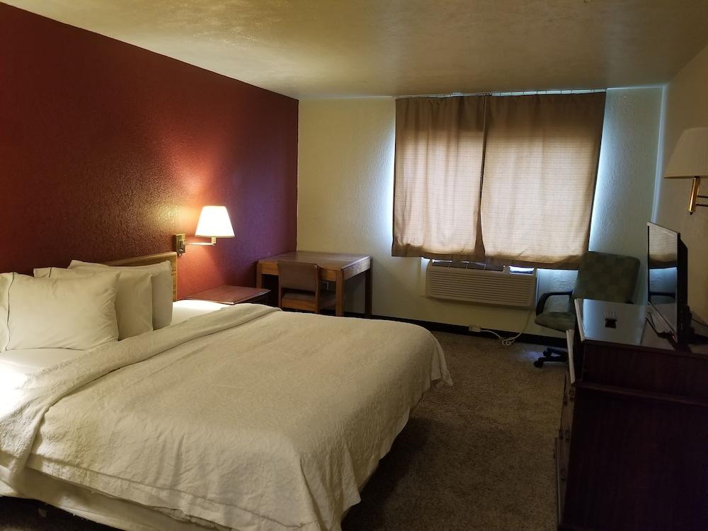 Fort Wayne Inn photo 3