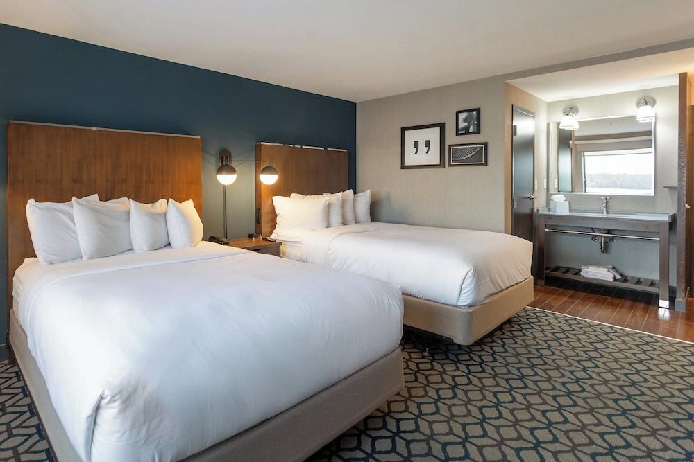 Crowne Plaza Niagara Falls NY Riverside by IHG photo 28
