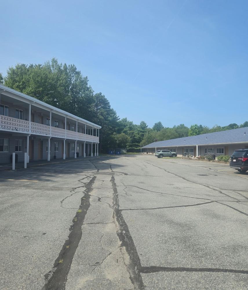Nashoba Valley Inn & Suites photo 37