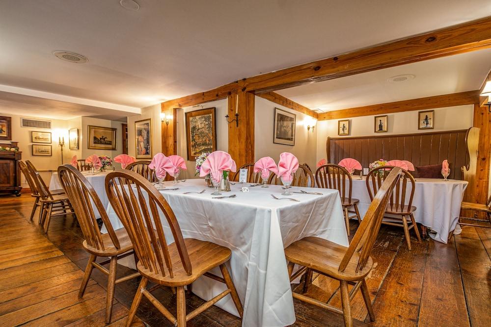 Wayside Inn photo 3