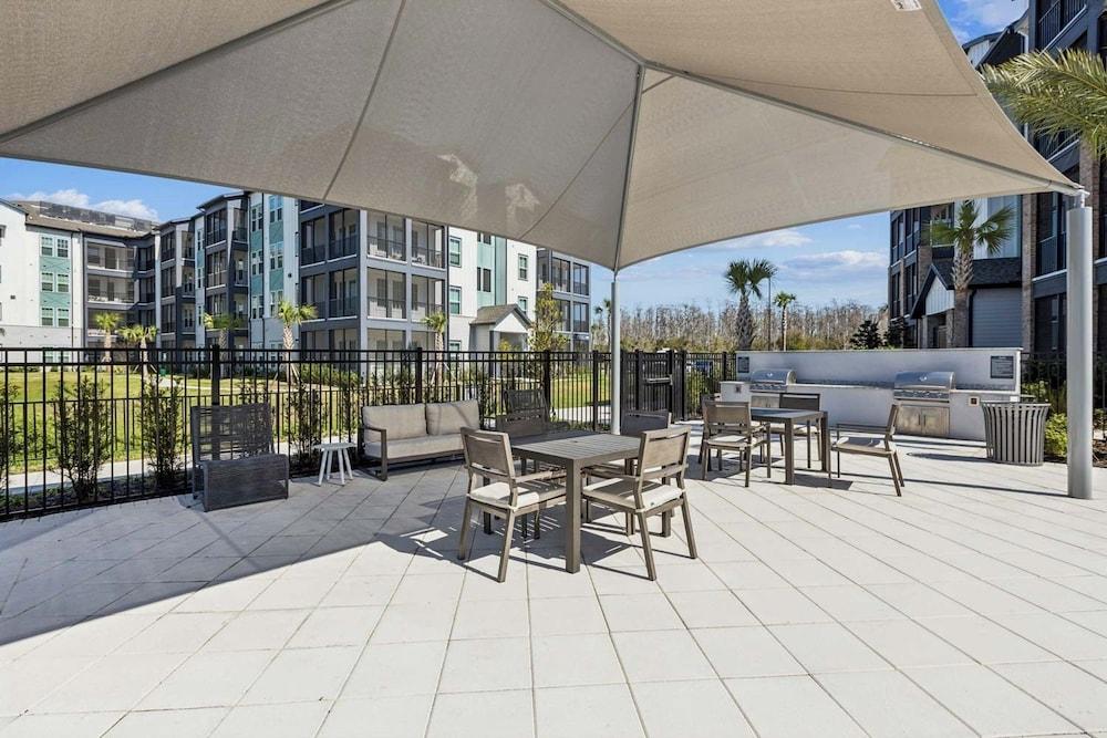 Landing Apartments near Sun City Center and Riverview photo 7