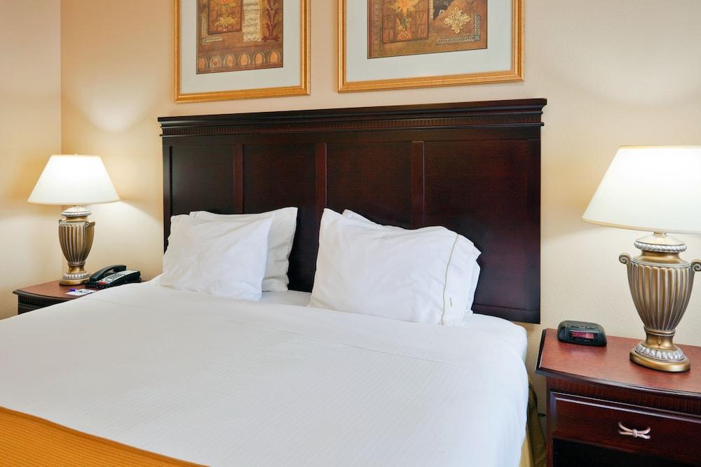Holiday Inn Express Hotel & Suites Pell City by IHG photo 59