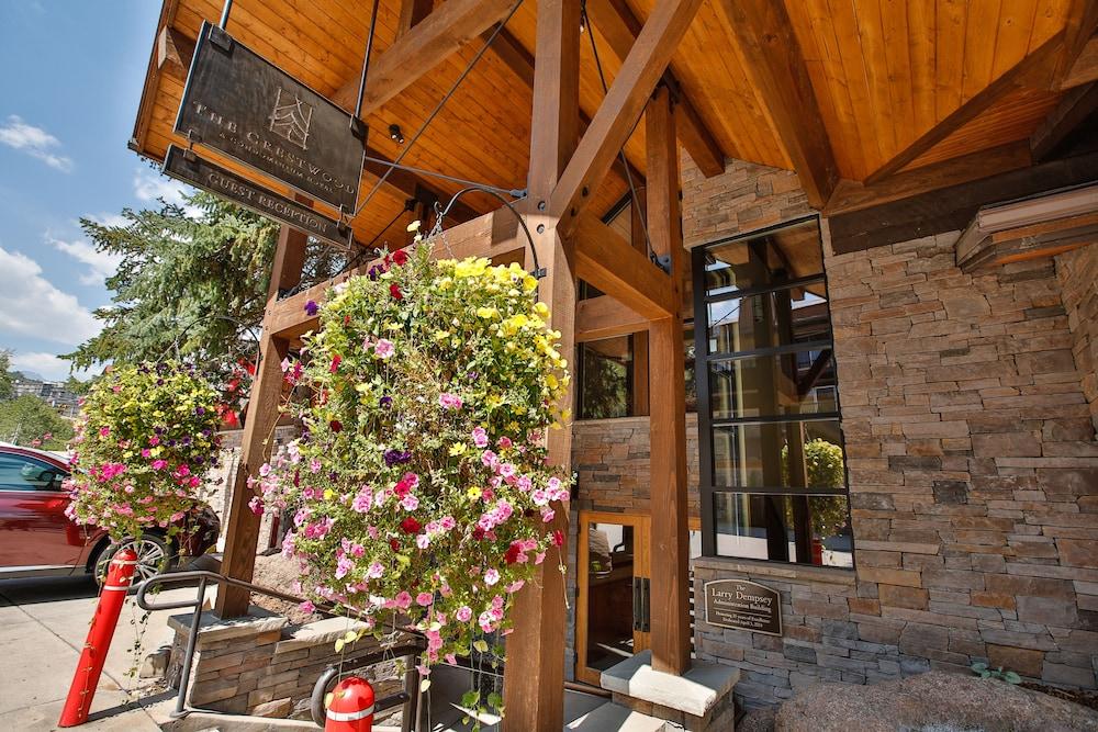 The Crestwood Condominiums photo 34