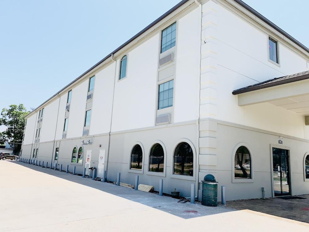 Americas Best Value Inn La Porte photo 6