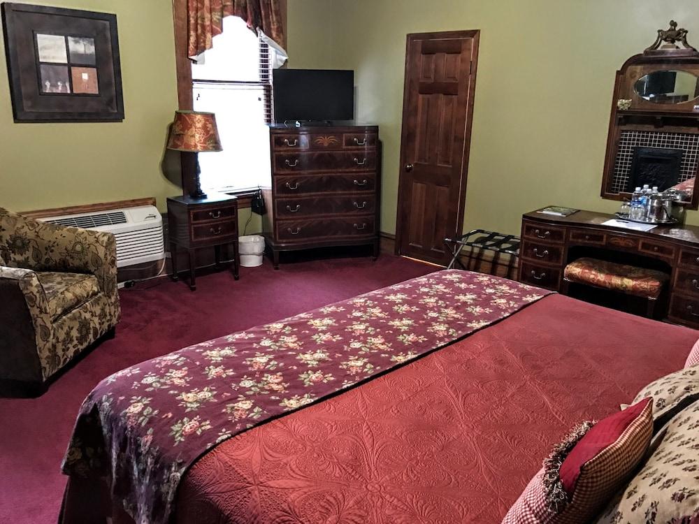 Edwardian Inn photo 11