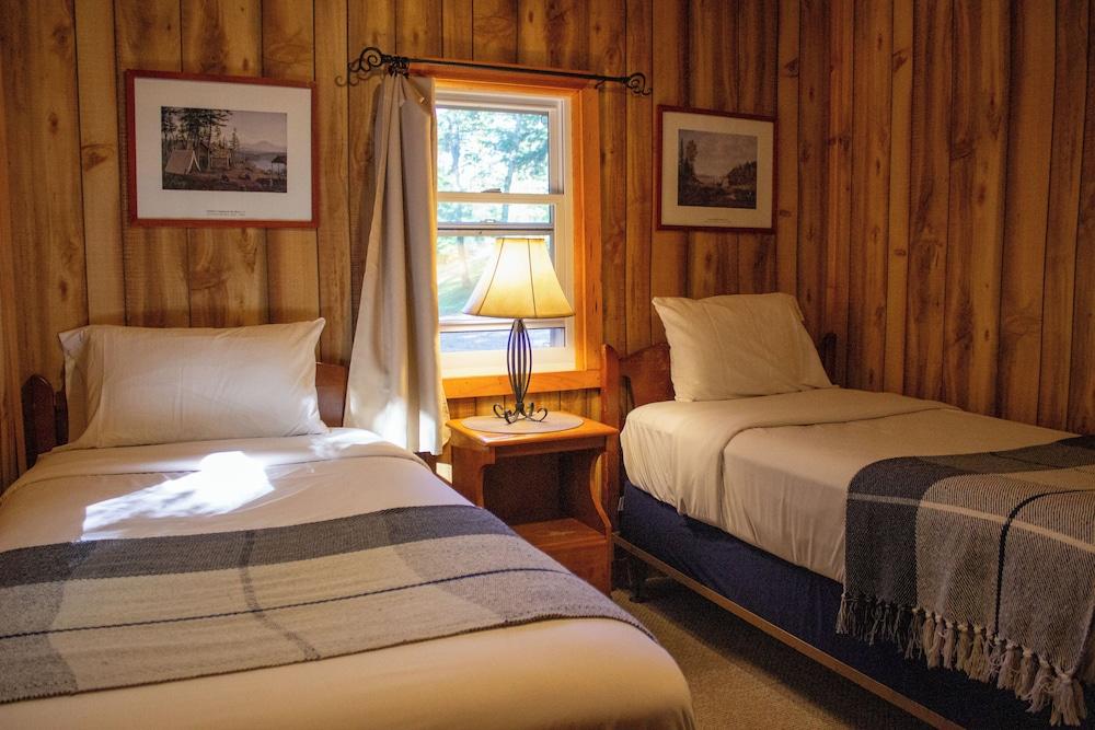 Paddler's Rest Lakeside Cabins and Hotel photo 52
