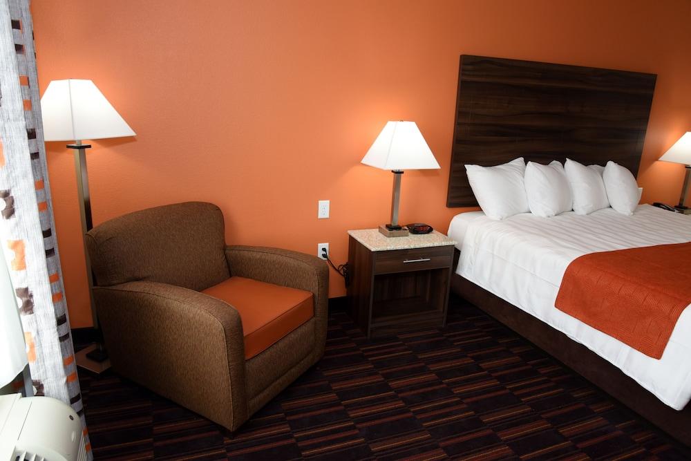 Home Away Suites photo 41
