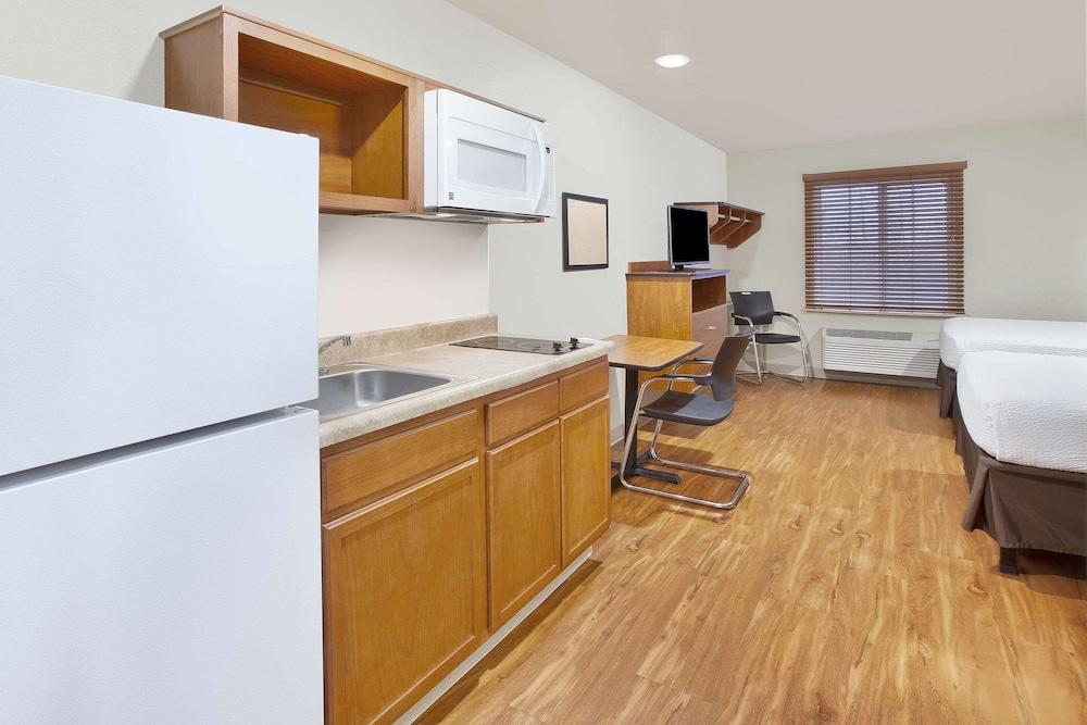 WoodSpring Suites Columbus Urbancrest photo 15