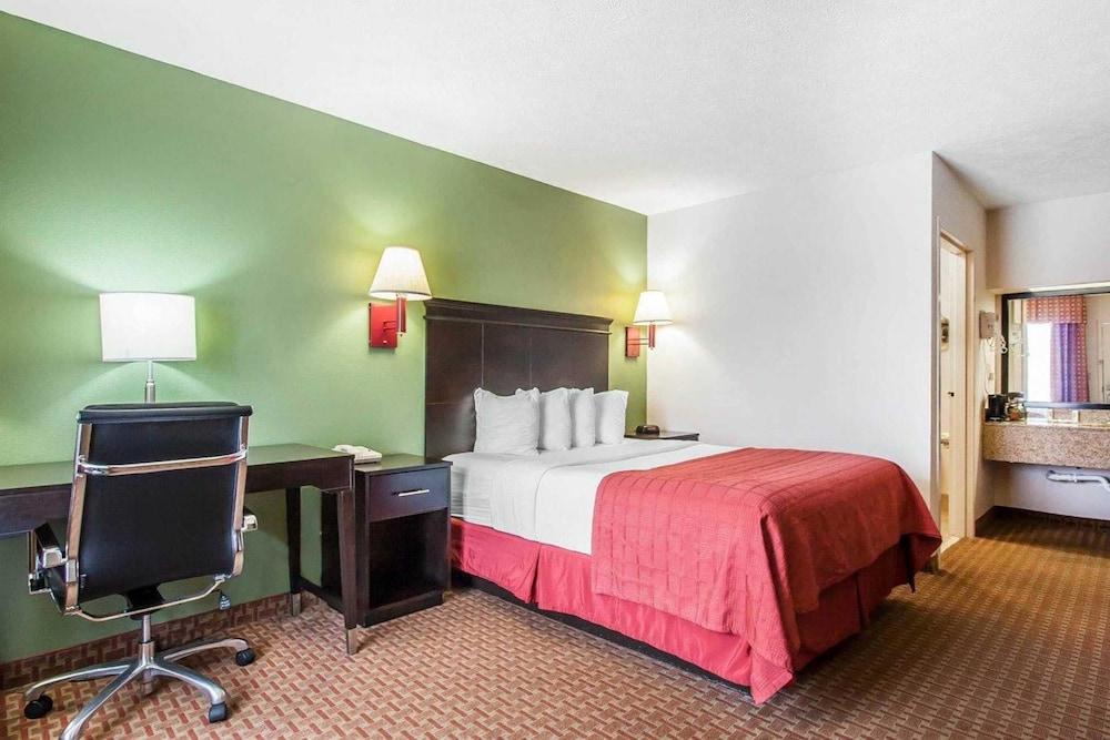 Quality Inn Savannah South photo 32