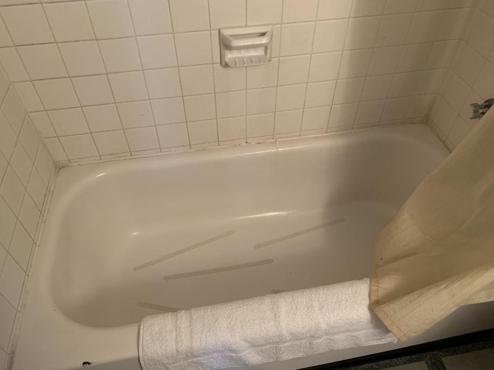 Travelers Inn photo 24