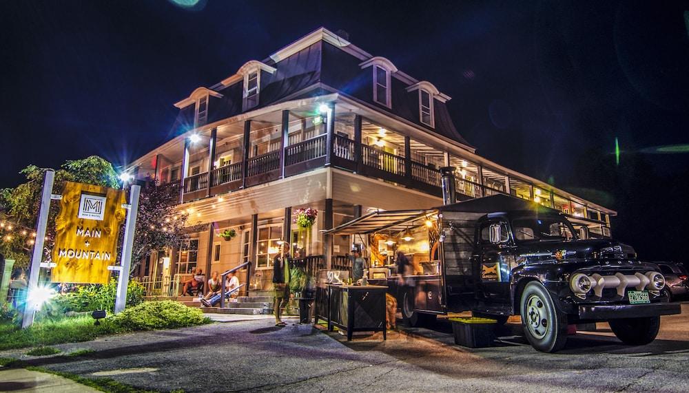 Main and Mountain Bar & Motel photo 48