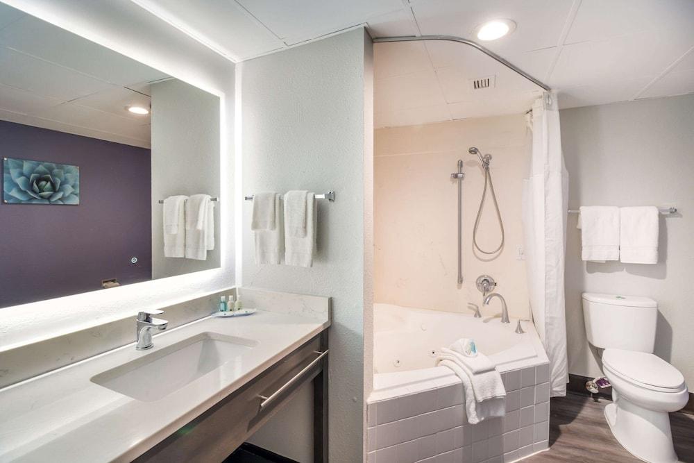 Quality Inn near MCAS Cherry Point photo 13