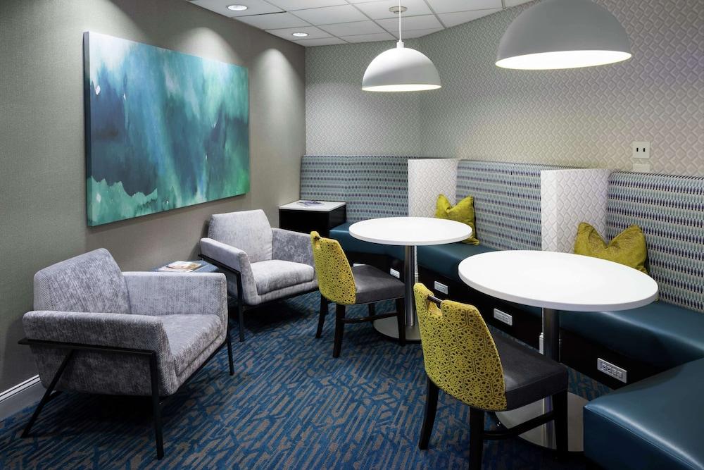 Hampton Inn & Suites by Hilton Miami-Doral/Dolphin Mall photo 3