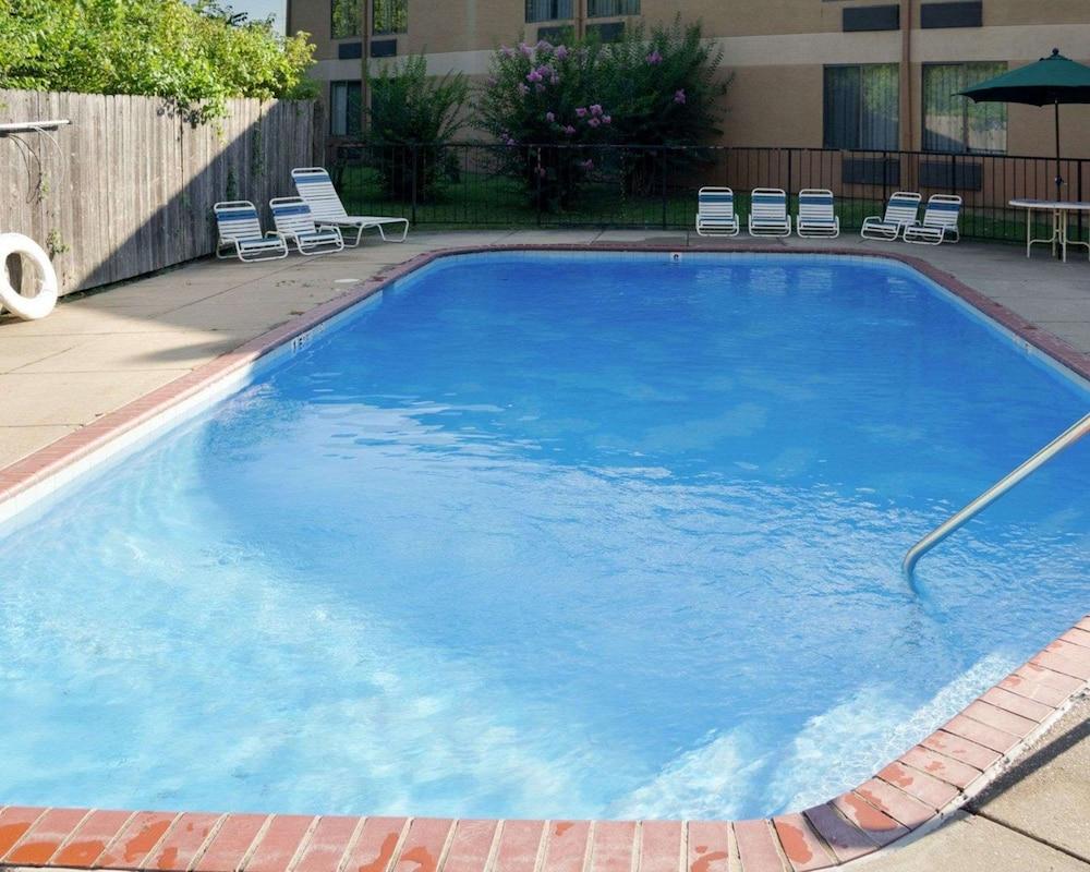 Econo Lodge Yazoo City photo 14