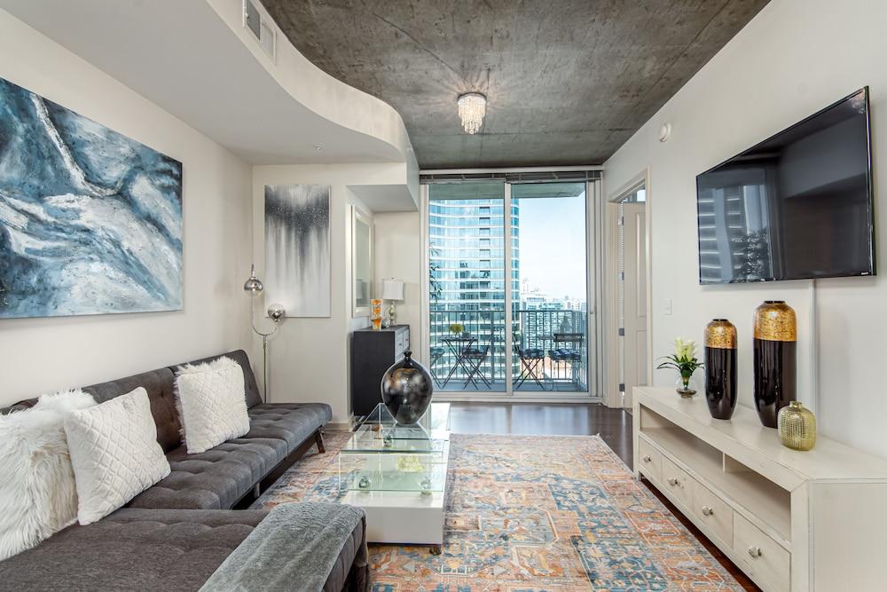 CHIC COLLECTION by NOHOTEL on 6th Street photo 19