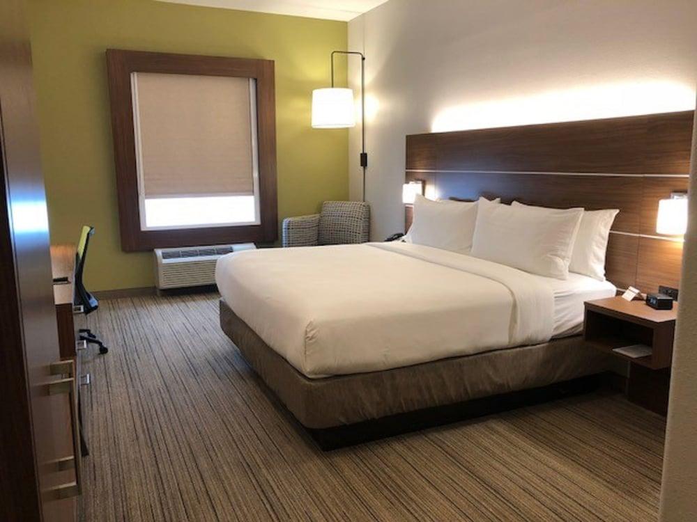 Holiday Inn Express & Suites Rio Grand by IHG photo 10