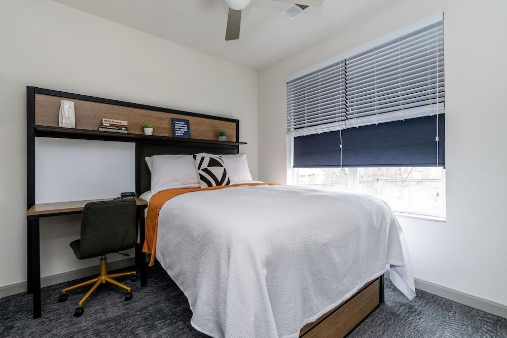 Yugo Guest Suites photo 3