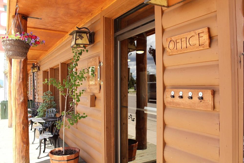 Elkhorn Cabins And Inn photo 3