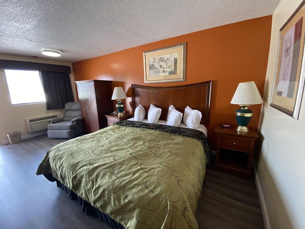 Rodeway Inn photo 20