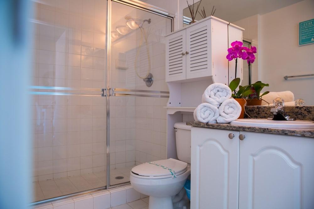 Best Holiday Suites photo 11