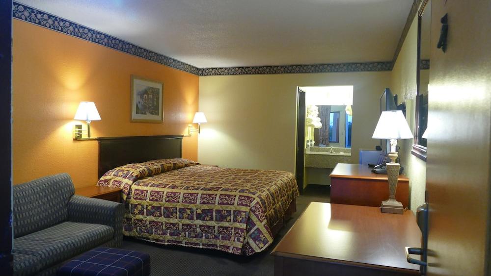 Allstate Inn Seymour photo 16