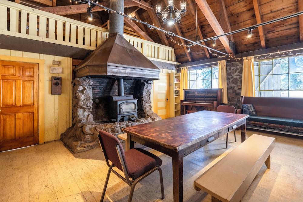 Clair Tappaan Lodge photo 11