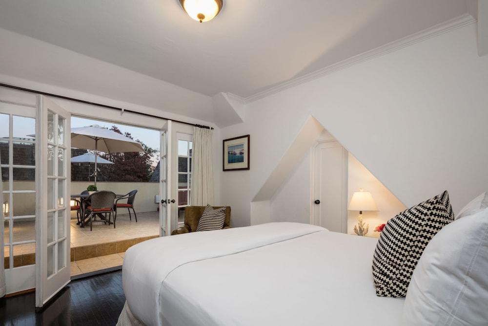 The Charlie Hotel photo 40