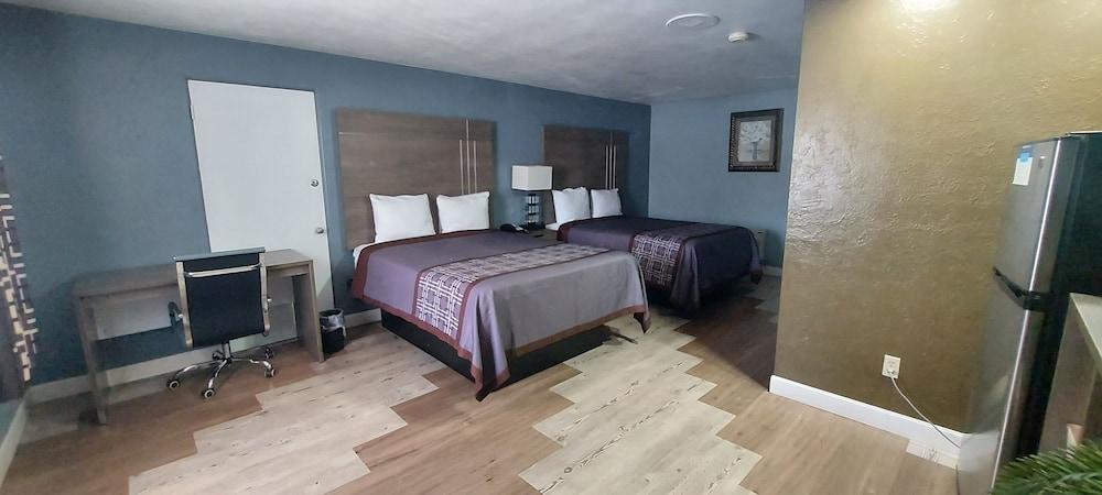 HOTEL BLUE photo 3