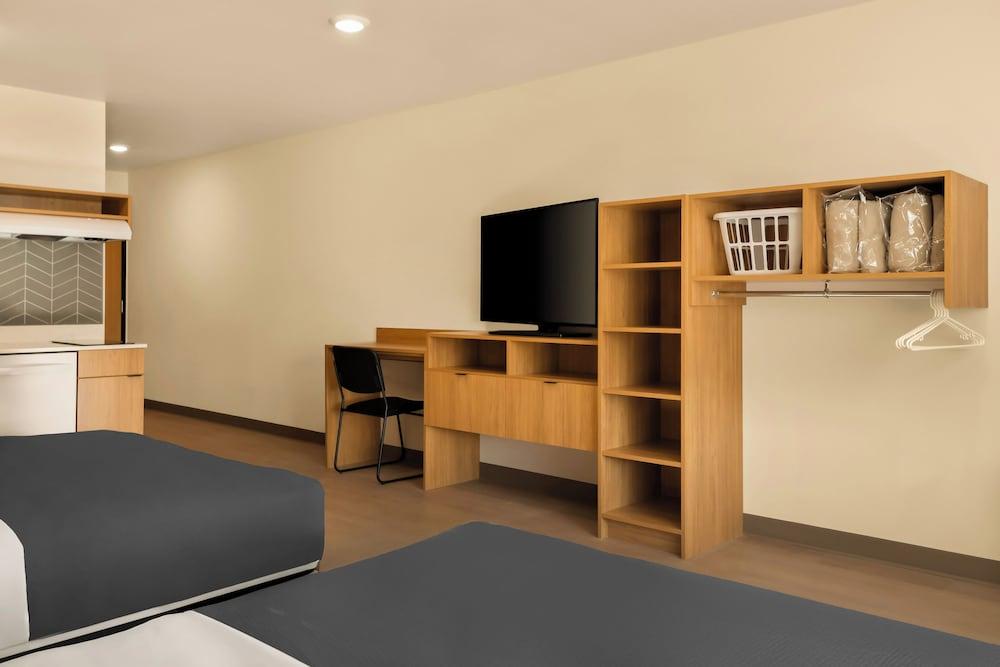 LivAway Suites- Syracuse photo 22