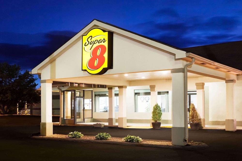 Super 8 by Wyndham Monteagle TN photo 21