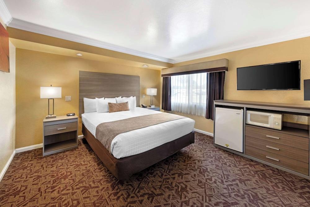 Best Western Hanford Inn photo 19
