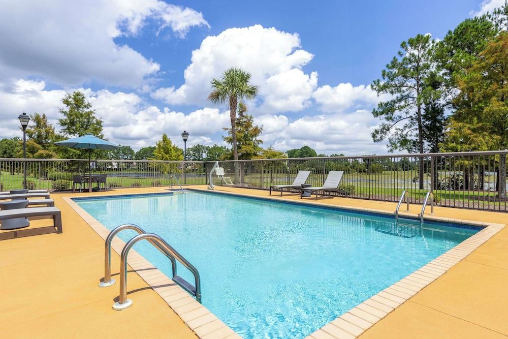 Hampton Inn & Suites Savannah-Airport photo 24
