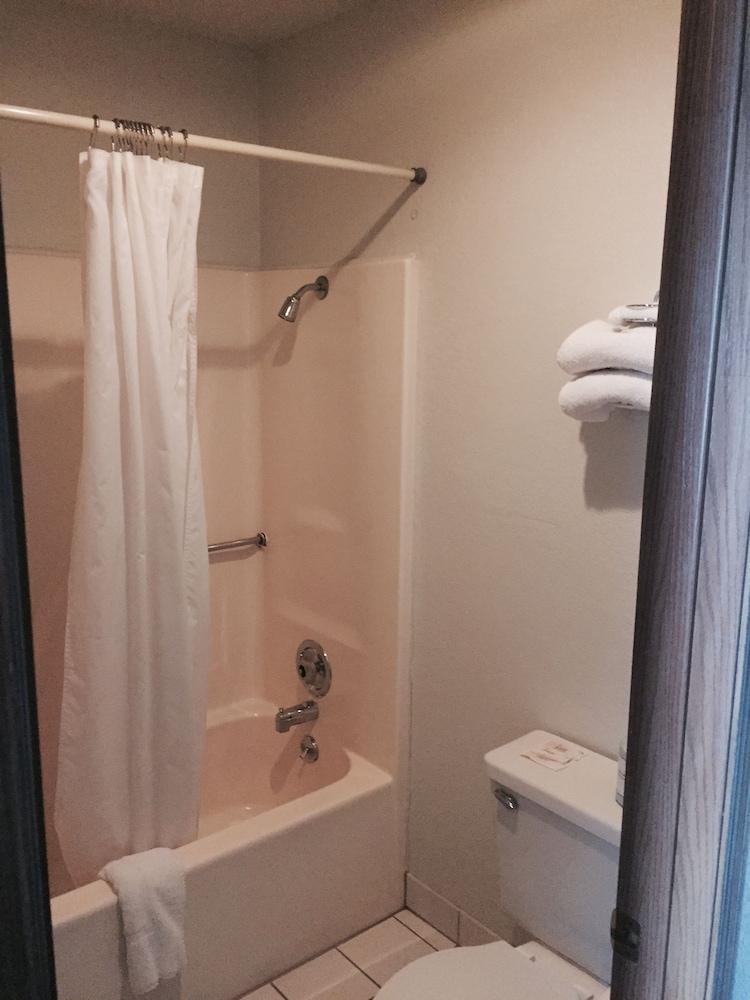 Country Inn Bolivar photo 5