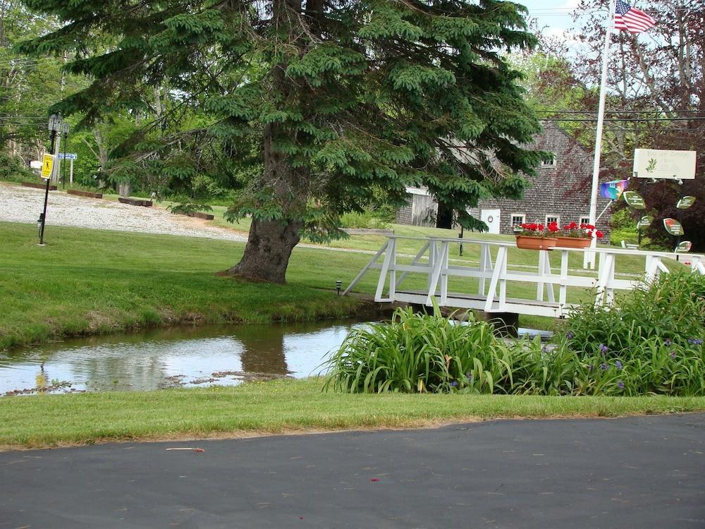 Bay Leaf Cottages & Bistro photo 38