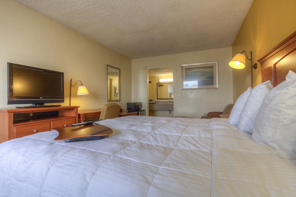 Econo Lodge Byron near Historic District - Warner Robins photo 28